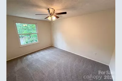 7827 Mallen Drive, Charlotte, NC 28212 - Photo 11