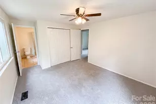 7827 Mallen Dr, Charlotte, NC 28212 - Photo 13