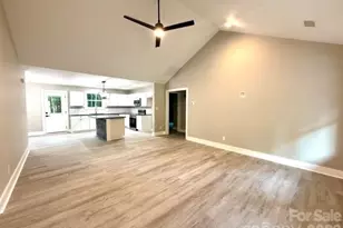 1733 Rollingwood Dr, Kannapolis, NC 28081 - Photo 9