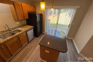 3103 Summercroft Ln, Charlotte, NC 28269 - Photo 17