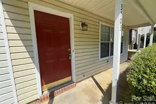 3103 Summercroft Ln, Charlotte, NC 28269 - Photo 3