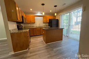 3103 Summercroft Ln, Charlotte, NC 28269 - Photo 15