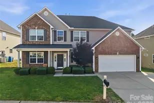 197 Roanoke Rd, Fletcher, NC 28732 - Photo 1
