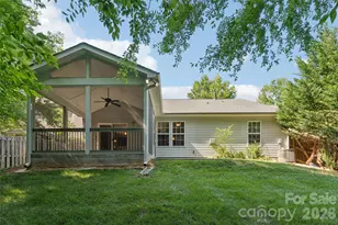 1826 Wilburn Park Ln NW, Charlotte, NC 28269 - Photo 37