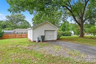 806 S Main Ave, Newton, NC 28658 - Photo 29