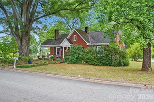 806 S Main Ave, Newton, NC 28658 - Photo 3