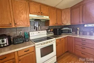 173 Croom Hollow Dr, Nebo, NC 28761 - Photo 13