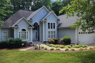 135 Pinecroft Ct, Troutman, NC 28166 - Photo 1