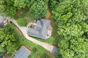 135 Pinecroft Ct, Troutman, NC 28166 - Photo 9