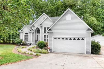 135 Pinecroft Court, Troutman, NC 28166 - Photo 3