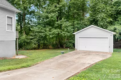 135 Pinecroft Court, Troutman, NC 28166 - Photo 5