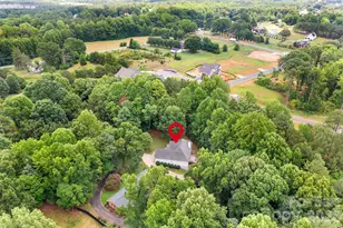 135 Pinecroft Ct, Troutman, NC 28166 - Photo 11