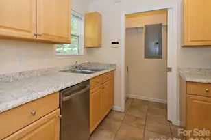 17 Pinecrest Dr, Asheville, NC 28803 - Photo 13