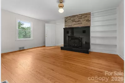 1705 Willow Road, Hendersonville, NC 28739 - Photo 9