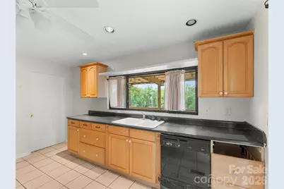 1705 Willow Road, Hendersonville, NC 28739 - Photo 17