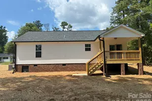 8 Wray St, York, SC 29745 - Photo 3