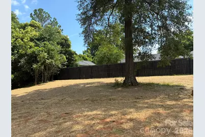8 Wray Street, York, SC 29745 - Photo 5