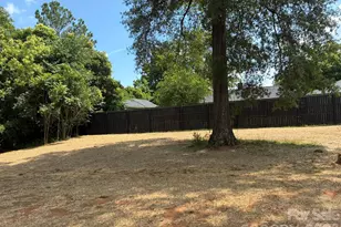 8 Wray St, York, SC 29745 - Photo 5