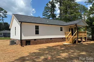 8 Wray St, York, SC 29745 - Photo 5