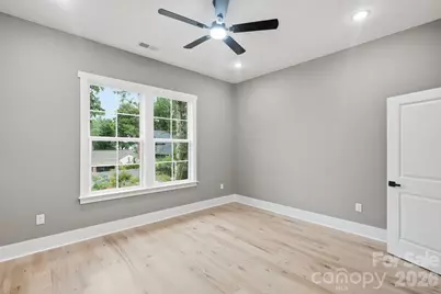 1106 Brookhurst Drive, Charlotte, NC 28205 - Photo 35