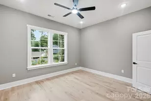 1106 Brookhurst Dr, Charlotte, NC 28205 - Photo 35