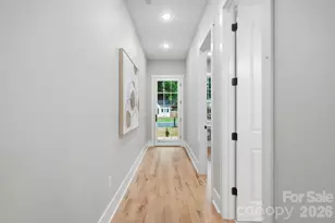 1106 Brookhurst Dr, Charlotte, NC 28205 - Photo 11