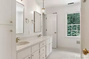 325 Stratfordshire Dr, Matthews, NC 28105 - Photo 31