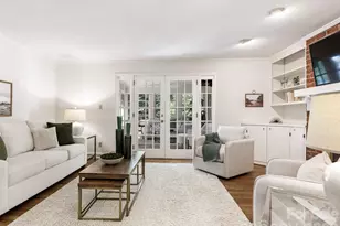 325 Stratfordshire Dr, Matthews, NC 28105 - Photo 11