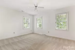 325 Stratfordshire Dr, Matthews, NC 28105 - Photo 33