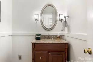 325 Stratfordshire Dr, Matthews, NC 28105 - Photo 15