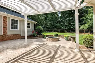 325 Stratfordshire Dr, Matthews, NC 28105 - Photo 37