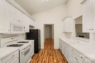 2922 Tallard Ln, Charlotte, NC 28270 - Photo 5