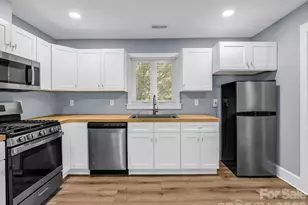 112 Resort St, Hendersonville, NC 28792 - Photo 19