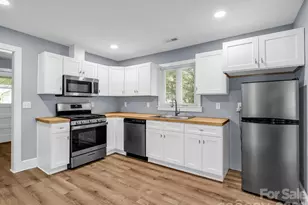 112 Resort St, Hendersonville, NC 28792 - Photo 17
