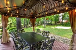 4131 Beauvista Dr, Charlotte, NC 28269 - Photo 35