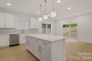 9326 Horseshoe Bend Dr, Charlotte, NC 28215 - Photo 15