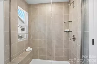 5204 Wyes Oak Ln, Charlotte, NC 28269 - Photo 29