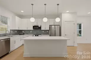9330 Horseshoe Bend Dr, Charlotte, NC 28215 - Photo 11