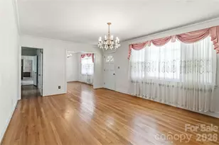 3836 York St, Sharon, SC 29742 - Photo 7