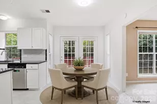 7533 Lady Bank Dr, Charlotte, NC 28269 - Photo 15