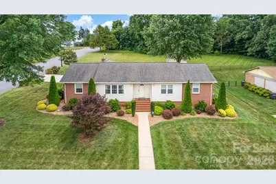 1508 Mount Vernon Avenue, Statesville, NC 28677 - Photo 1