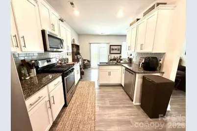 5120 Briscoe Drive, Charlotte, NC 28214 - Photo 9