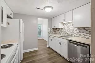 1050 21st Ave NW, Hickory, NC 28601 - Photo 15