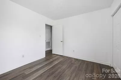1050 21st Avenue NW #6, Hickory, NC 28601 - Photo 29