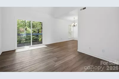 1050 21st Avenue NW #6, Hickory, NC 28601 - Photo 7