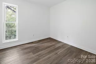 1050 21st Ave NW, Hickory, NC 28601 - Photo 25