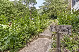 17 Rhododendron Pl, Asheville, NC 28805 - Photo 3
