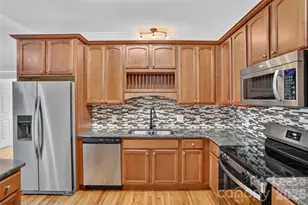 35 Copper Ct, Hendersonville, NC 28792 - Photo 9
