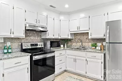 6805 Ellendale Drive, Charlotte, NC 28217 - Photo 5