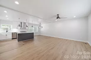 6319 Thermal Rd, Charlotte, NC 28211 - Photo 3